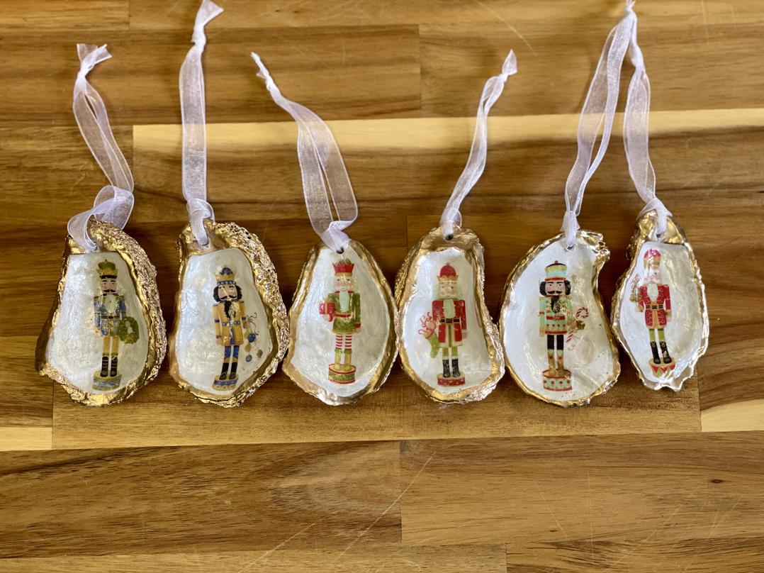 Nutcracker Shell Ornaments Set